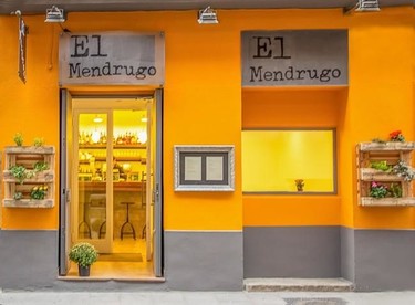 Ambiente divertido, como el nombre, y cocina de temporada en El Mendrugo en Chueca