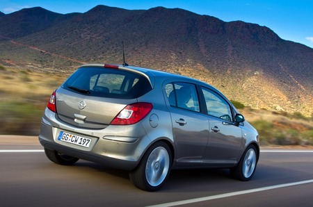 Opel Corsa 2011 5p 02