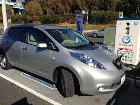 Toyota, Nissan, Honda y Mitsubishi crean una compañía para potenciar la infraestructura de recarga en Japón