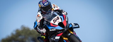 Nadie le corta las alas a Toprak Razgatlioglu. Prolonga su racha de victorias gracias a una caída de Álvaro Bautista 