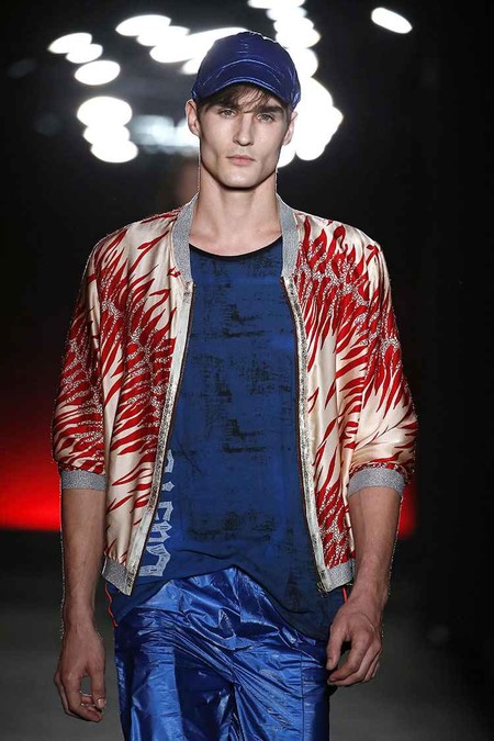 Custo Barcelona nos ofrece una brillante primavera con su colección para este 2018