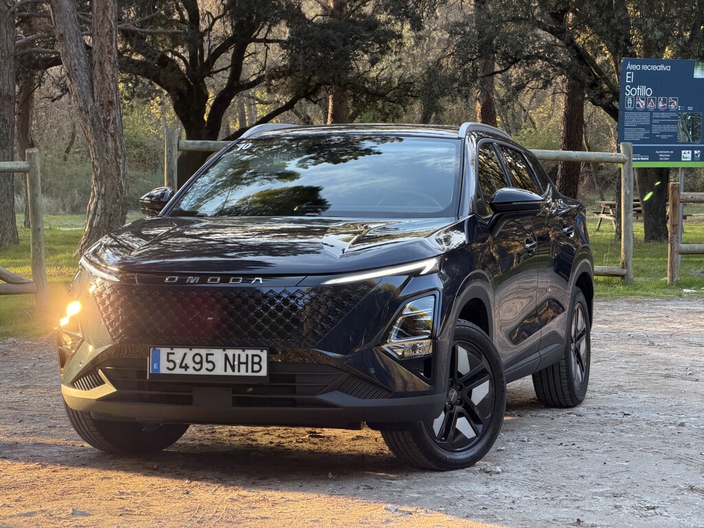 El Omoda 5 SHS-H es la redefinición del coche híbrido: consumo y precio de Toyota Yaris con comportamiento chino