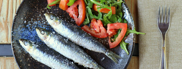 El mejor truco para hacer sardinas sin que huelan en toda la casa pasa por usar el electrodoméstico más olvidado de la cocina