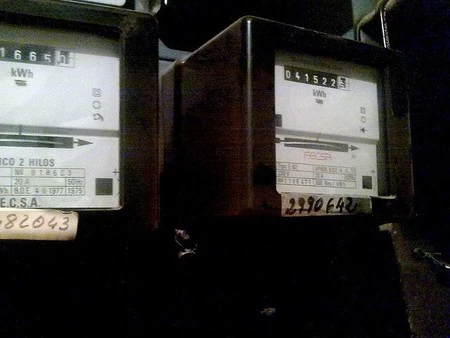 Oleada de peticiones para rebajar la potencia de luz contratada 