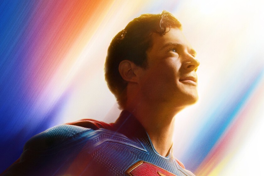 Warner Bros. no repara en gastos y para promocionar Superman va a rozar, literalmente el cielo