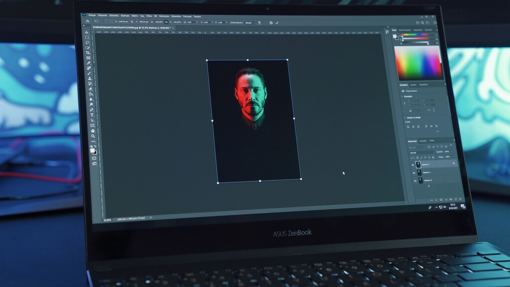Alguien ha utilizado Opus 5.5 para vibecodear desde cero toda la suite de Adobe, Photoshop incluido