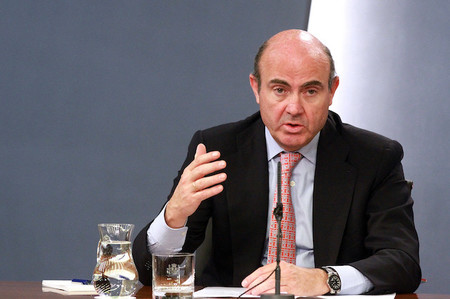 La limitación a los salarios llega por decreto ley a la banca