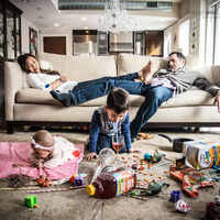 21 divertidas fotografías que muestran con humor el lado menos amable de tener hijos