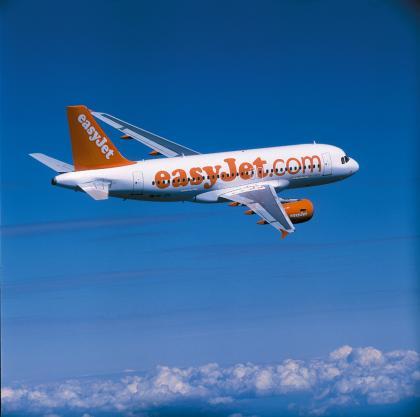 Easy Jet inaugura hub en Madrid: ofrecerá 16 destinos y 360 vuelos semanales en la capital.
