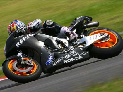 Nicky Hayden, el mejor en el tercer día en Sepang