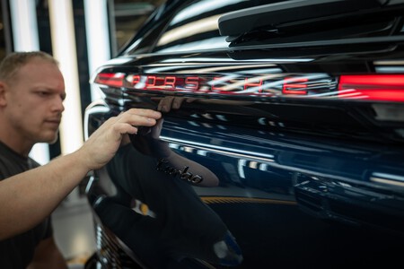 Porsche Cayenne Electric 2026 058