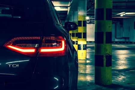El Gobierno aboga ahora por que los coches reduzcan "paulatinamente sus emisiones" de aquí a 2040
