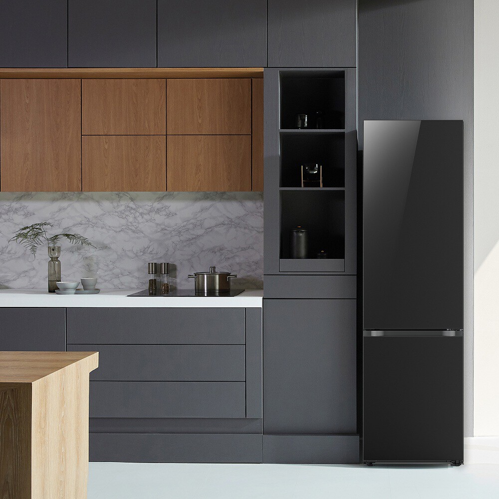 Los nuevos frigos CrystalDoor de LG quieren ser el centro de atención de la cocina con su llamativo diseño minimalista
