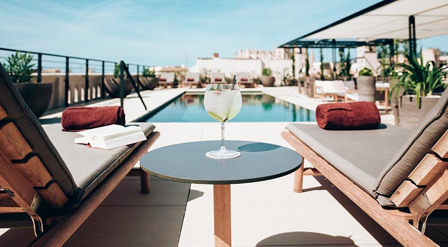 Siete terrazas de hotel para disfrutar del verano en Mallorca