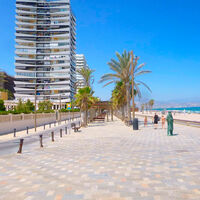 "¿Sabes dónde vivimos? Esto es España": el escándalo de las VPO de Alicante resume todos los males de la vivienda