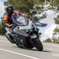 Probamos el Yamaha TMAX Tech MAX: 16.299 razones para comprarse el mejor scooter del mercado