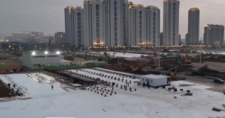Más de ocho millones de personas están viendo por streaming cómo China construye un hospital para el coronavirus en diez días