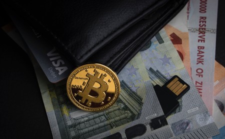Un irlandés pierde 58 millones de dólares en Bitcoin porque su casero tiró las claves que guardaba en una caja de metal