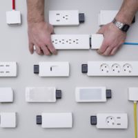 Con esta regleta modular nunca te quedarás corto de enchufes