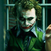 La cara de sorpresa de Chin Han en El Caballero Oscuro fue muy real: recibió un golpe en la cabeza por una improvisación de Heath Ledger 