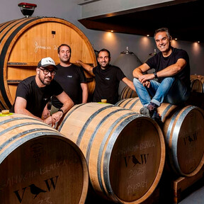 Este tinto de garnacha de Navarra es tan joven como delicioso y tiene una puntuación de 92 puntos Parker