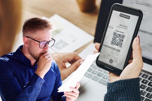 El Codigo Qr Y El Uso De Verifactu Sera Obligatorio En Facturas A Partir De Enero De 2026 Para Las Empresas Los Autonomos Tendran Unos Meses Mas De Plazo