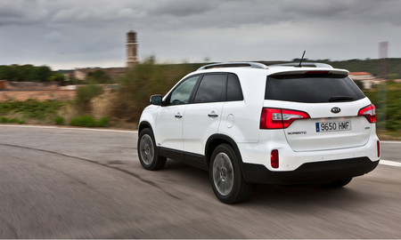 Kia Sorento 2013, vista trasera