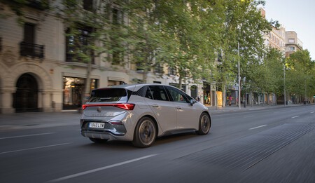 CUPRA Born e-Boost Prueba Contacto 24