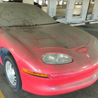 ¡Aparición estelar! Encuentran un GM EV1, el primer coche eléctrico fabricado en serie de la historia, abandonado en un parking