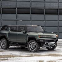 La llegada del Hummer eléctrico más asequible se va a hacer de rogar, pero este vídeo sirve para calmar la sed