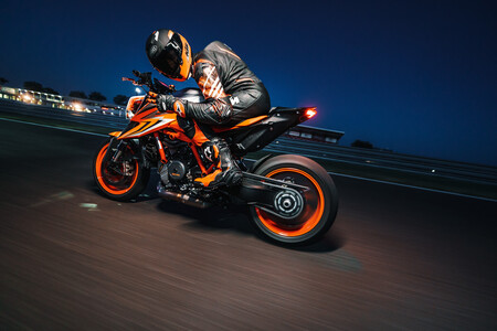 Super Duke R 2021