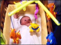 Los bebés prefieren los colores brillantes