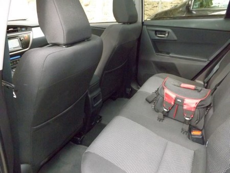 toyota_auris_ts_hybrid