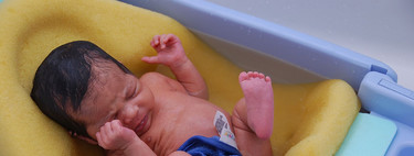 El baño del bebé, ¿antes o después de cenar?