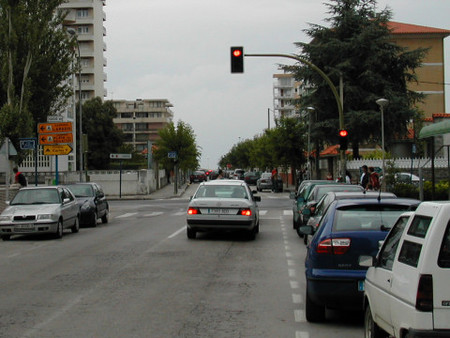 Adelantamiento con semáforo en rojo
