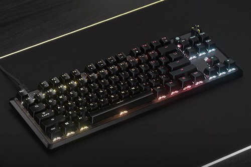 No hace falta gastar mucho para conseguir un buen teclado gaming. Este Corsair (ahora rebajado) es buen ejemplo 