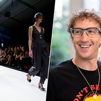 Zuckerberg en la primera fila de Prada parece un error en Matrix, pero en realidad es la mayor declaración de intenciones de Meta