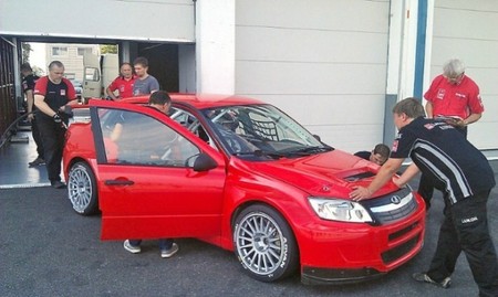LADA también prueba las especificaciones 2014 para el WTCC