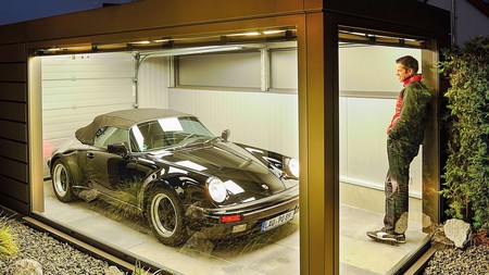 Querrás este garaje para ver tu Porsche 911 Speedster desde el sofá