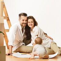 Ampliar los permisos de paternidad y maternidad a 20 semanas: el acuerdo entre PSOE y sumar si consiguen gobernar 