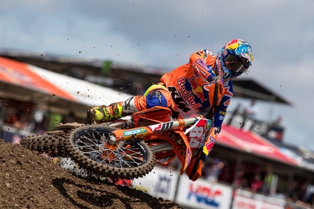 Las KTM voladoras de Jeffrey Herlings y Pauls Jonass vuelven con sendos dobletes en Gran Bretaña