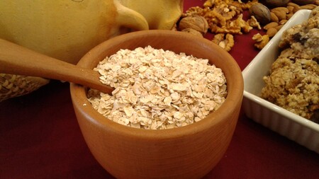 Siete preguntas y respuestas sobre la avena: cuándo es mejor consumirla, cómo cocinarla, en qué fijarnos al comprarla y más