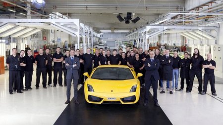 Sale de fábrica el Lamborghini Gallardo número 10.000