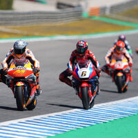 La penuria de Honda en MotoGP: 17 caídas, 18 carreras sin ganar y una moto rabiosa que complica el regreso de Marc Márquez
