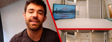 Tardó tres años, pero se ha construido la camper modular definitiva en una furgo: tiene cocina, baño, salón con tele y dormitorio			 