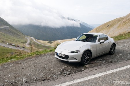 Mazda MX-5 2019, a prueba: más potente y equipado, pero tan divertido y eficaz como siempre