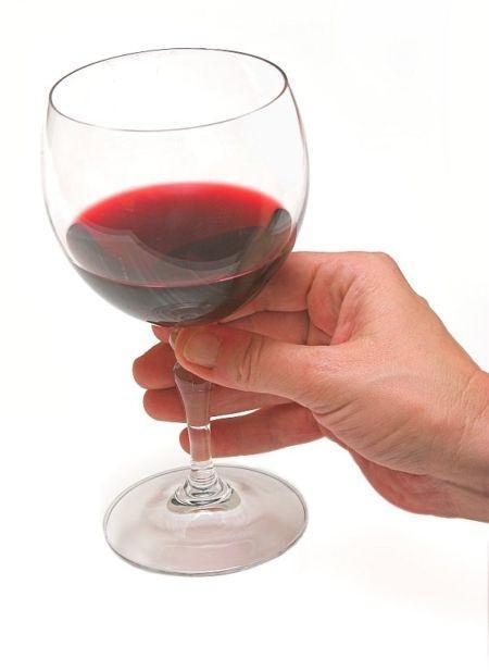 holding_wine_glass.jpg