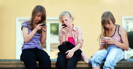 Siete aplicaciones para controlar el uso del móvil en menores