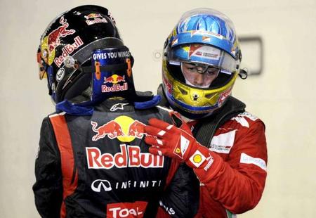 Fernando Alonso cree que a Sebastian Vettel le debería llegar la mala suerte