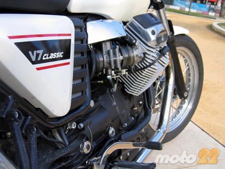 Moto Guzzi V7 Classic
